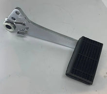 Load image into Gallery viewer, 75519 Pedal Brake Rear 741