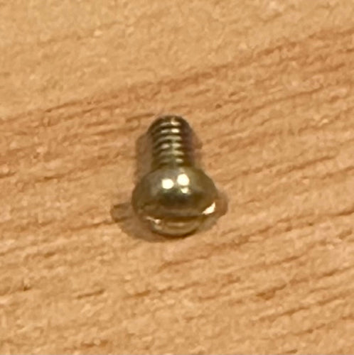 100811 REFLECTOR SECURING SCREW