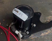 Load image into Gallery viewer, AAROGAH HORN (SPARTON) CIRCA 1924 ) WITH INDIAN SCOUT MOUNTING PLATE