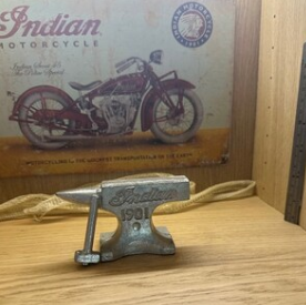 Indian Moco Desk paperweight Anvil & Hammer