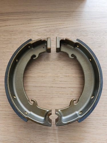 35D228X BRAKE SHOE REAR EARLY